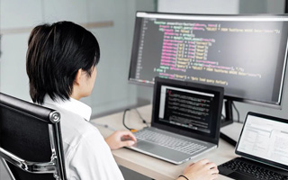 赤壁 ,php声明和调用变量的符号是什么？